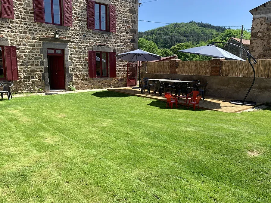 Location de gîtes pour vacances à Javaugues